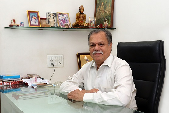 Dr. Tushar S. Lakhia - Gastro Surgeon in Ahmedabad, Gujarat